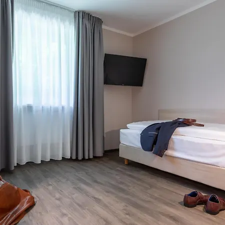 Serways Hotel Waldmohr Exterior photo
