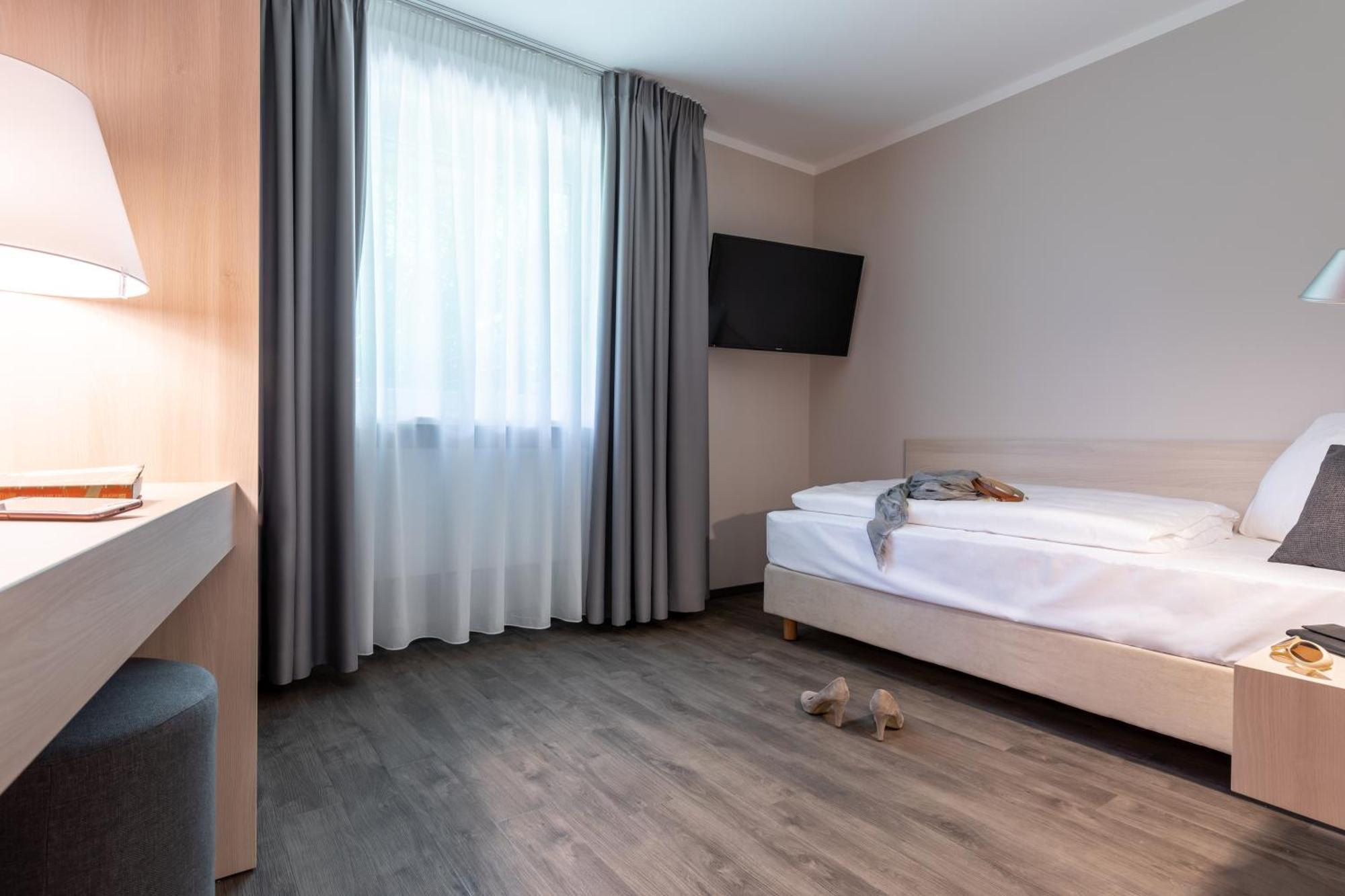 Serways Hotel 2*